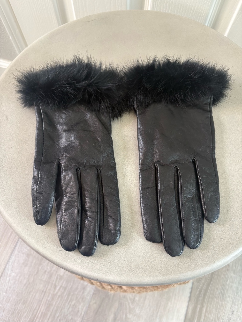 Preview International | Leather and Rabbit Fur Gloves | OS | VGC